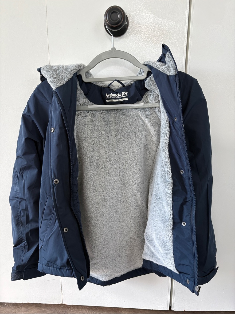 New Women’s Avalanche Water Resistant Lightweight Jacket XS